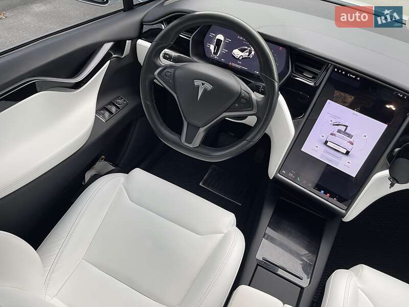 Внедорожник / Кроссовер Tesla Model X 2019 в Киеве