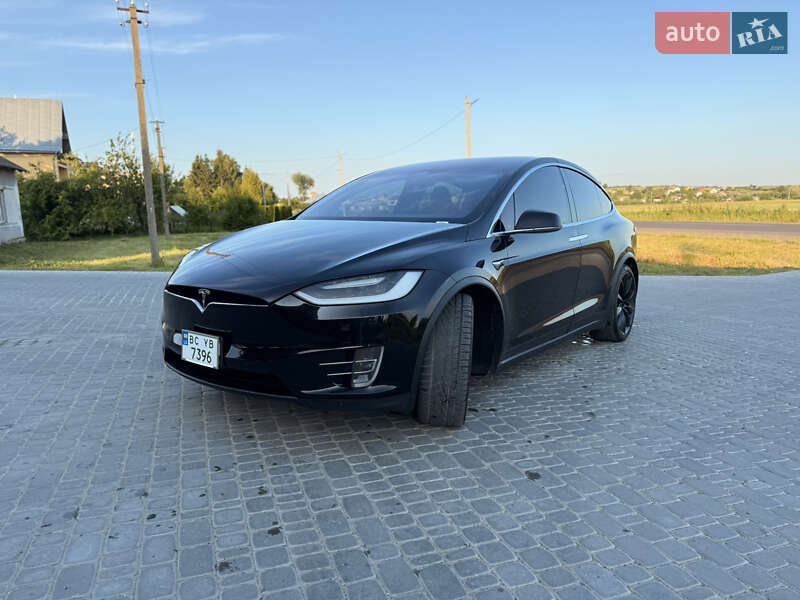 Позашляховик / Кросовер Tesla Model X 2018 в Дрогобичі