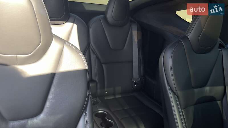 Позашляховик / Кросовер Tesla Model X 2019 в Києві фото 16 Позашляховик / Кросовер Tesla Model X 2019 в Києві