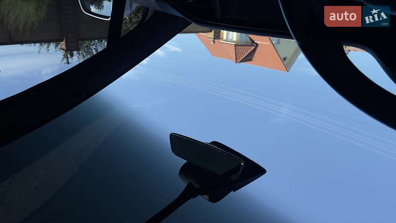 Позашляховик / Кросовер Tesla Model X 2019 в Києві фото 20 Позашляховик / Кросовер Tesla Model X 2019 в Києві