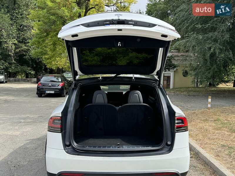 Позашляховик / Кросовер Tesla Model X 2022 в Дніпрі