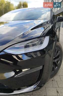 Позашляховик / Кросовер Tesla Model X 2023 в 