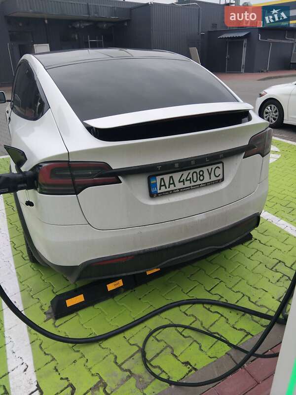 Позашляховик / Кросовер Tesla Model X 2023 в Києві фото 2 Позашляховик / Кросовер Tesla Model X 2023 в Києві