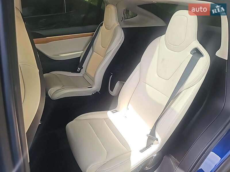 Внедорожник / Кроссовер Tesla Model X 2018 в Киеве фото 5 Внедорожник / Кроссовер Tesla Model X 2018 в Киеве
