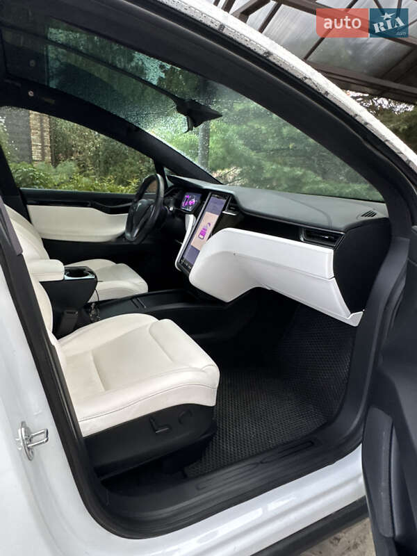 Внедорожник / Кроссовер Tesla Model X 2018 в Днепре