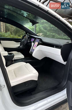 Внедорожник / Кроссовер Tesla Model X 2018 в 