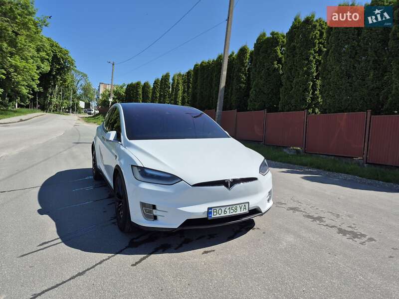 Внедорожник / Кроссовер Tesla Model X 2016 в Тернополе
