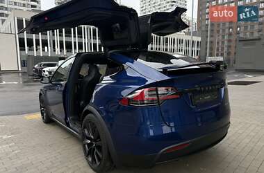 Позашляховик / Кросовер Tesla Model X 2019 в 