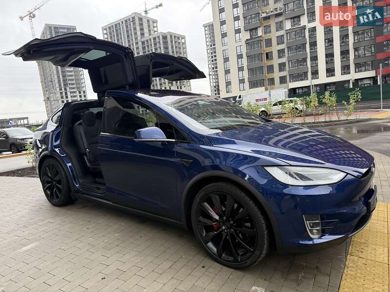 Позашляховик / Кросовер Tesla Model X 2019 в Києві