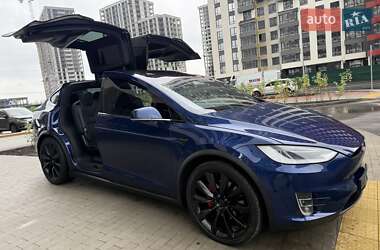 Позашляховик / Кросовер Tesla Model X 2019 в 
