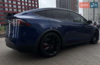 Позашляховик / Кросовер Tesla Model X 2019 в 