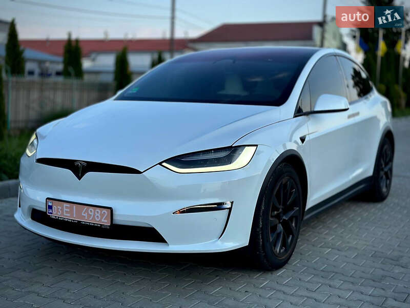 Tesla Model X 2022