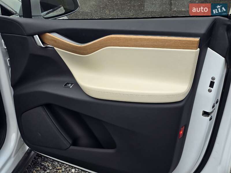 Внедорожник / Кроссовер Tesla Model X 2020 в Тернополе фото 6 Внедорожник / Кроссовер Tesla Model X 2020 в Тернополе