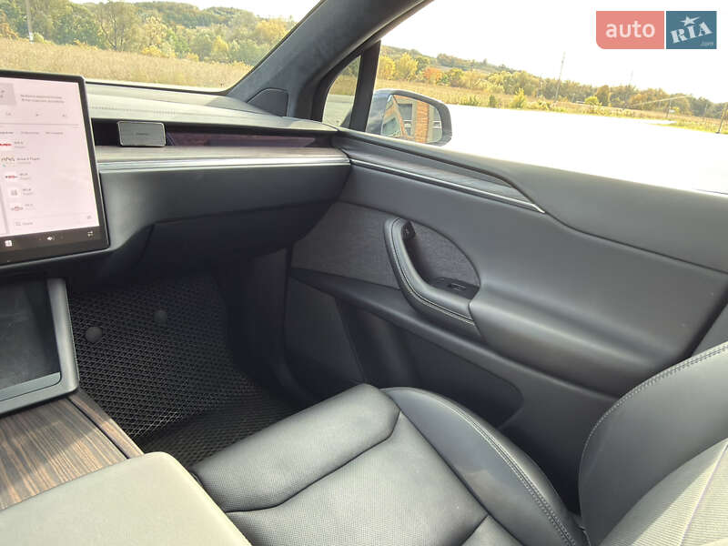 Позашляховик / Кросовер Tesla Model X 2022 в Чернівцях фото 16 Позашляховик / Кросовер Tesla Model X 2022 в Чернівцях