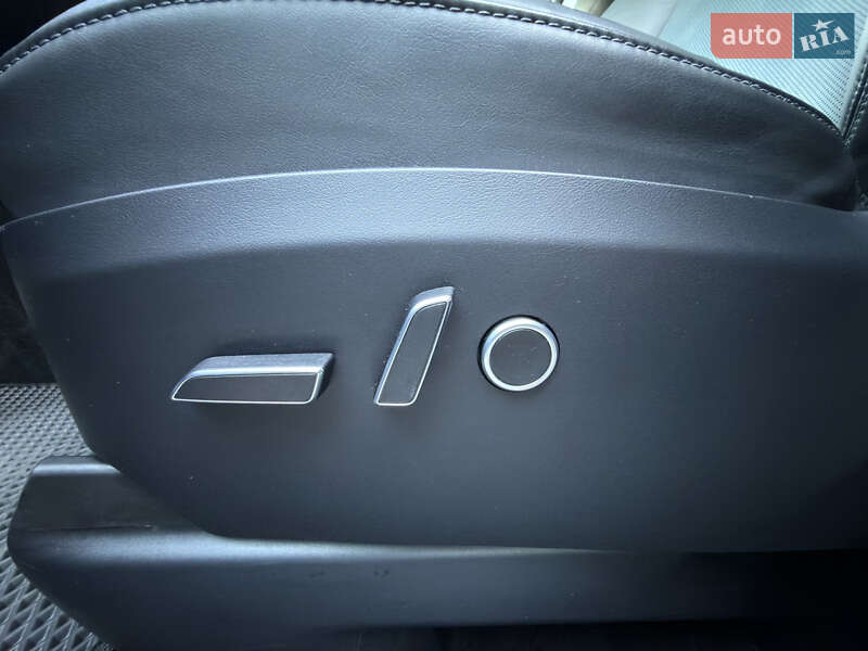 Позашляховик / Кросовер Tesla Model X 2022 в Чернівцях фото 56 Позашляховик / Кросовер Tesla Model X 2022 в Чернівцях