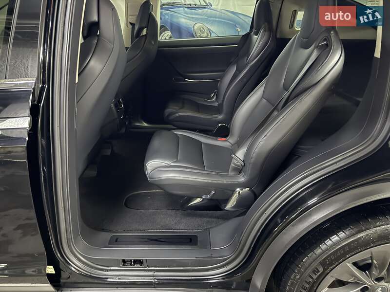 Позашляховик / Кросовер Tesla Model X 2019 в Києві