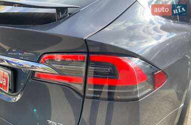 Внедорожник / Кроссовер Tesla Model X 2018 в 