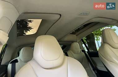 Позашляховик / Кросовер Tesla Model X 2018 в  фото 17 Позашляховик / Кросовер Tesla Model X 2018 в