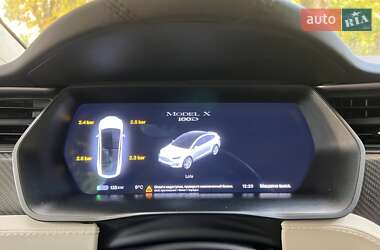 Позашляховик / Кросовер Tesla Model X 2018 в  фото 16 Позашляховик / Кросовер Tesla Model X 2018 в