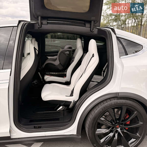 Внедорожник / Кроссовер Tesla Model X 2017 в Днепре