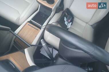 Позашляховик / Кросовер Tesla Model X 2018 в 