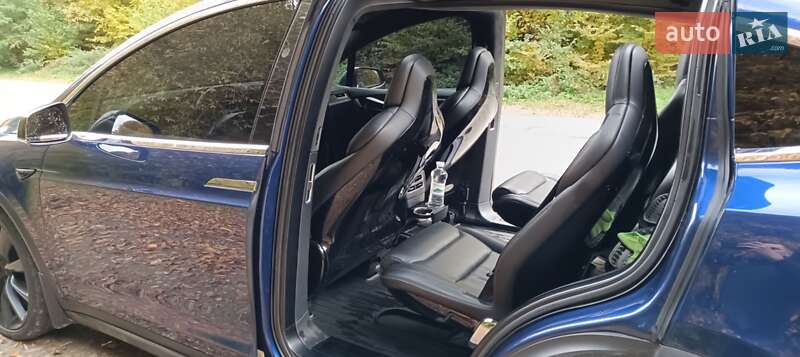 Внедорожник / Кроссовер Tesla Model X 2016 в Галиче