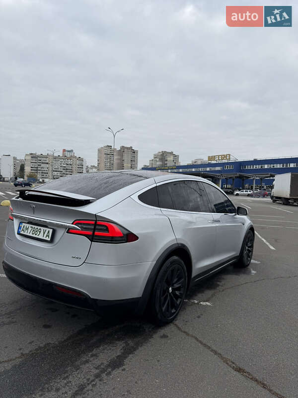 Внедорожник / Кроссовер Tesla Model X 2016 в Киеве