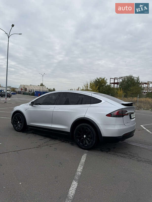 Внедорожник / Кроссовер Tesla Model X 2016 в Киеве
