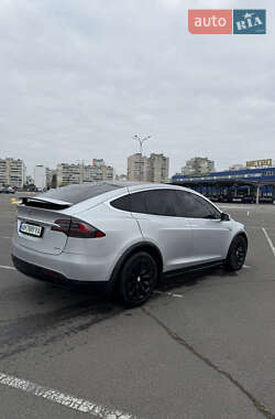 Позашляховик / Кросовер Tesla Model X 2016 в 