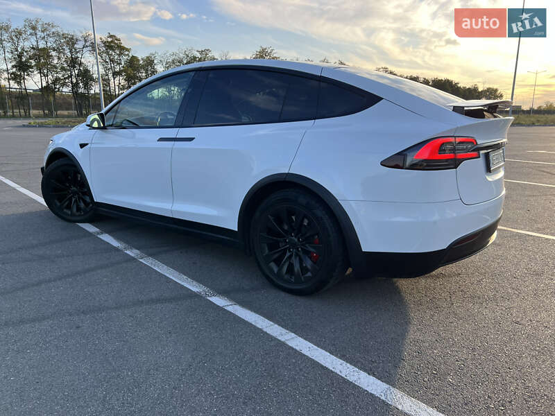 Позашляховик / Кросовер Tesla Model X 2018 в Дніпрі
