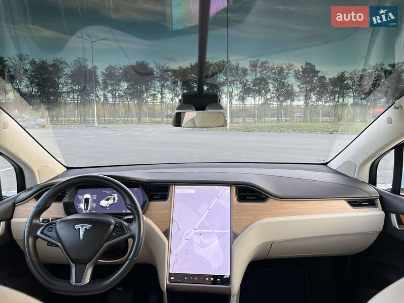 Позашляховик / Кросовер Tesla Model X 2018 в Дніпрі