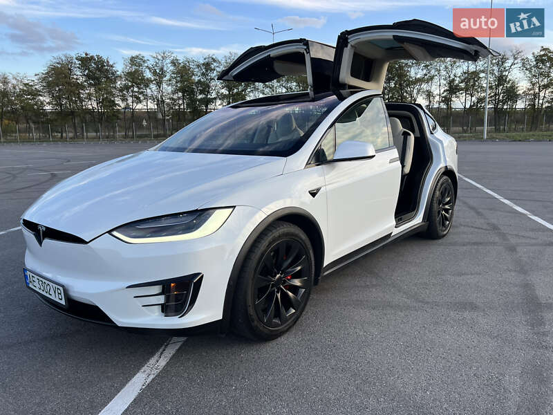 Позашляховик / Кросовер Tesla Model X 2018 в Дніпрі
