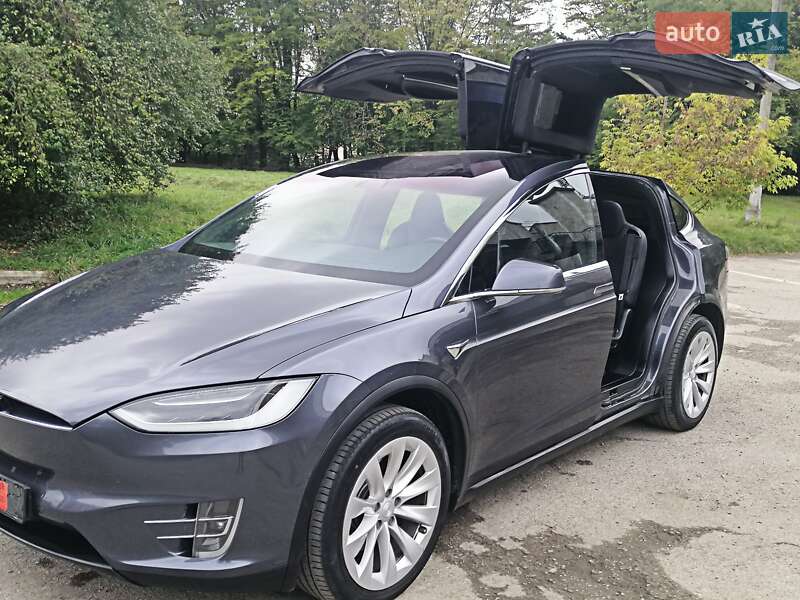 Внедорожник / Кроссовер Tesla Model X 2017 в Ивано-Франковске