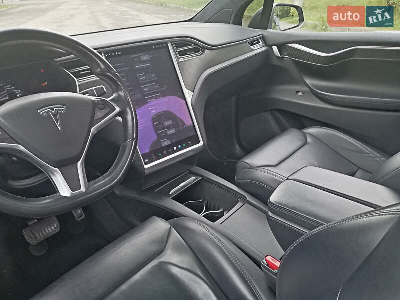 Внедорожник / Кроссовер Tesla Model X 2017 в Ивано-Франковске