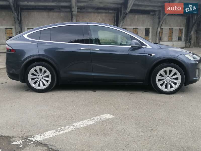 Внедорожник / Кроссовер Tesla Model X 2017 в Ивано-Франковске