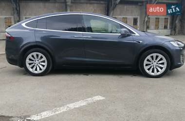 Позашляховик / Кросовер Tesla Model X 2017 в 