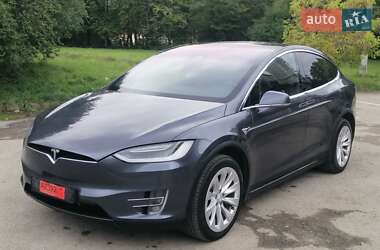 Позашляховик / Кросовер Tesla Model X 2017 в 