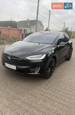 Позашляховик / Кросовер Tesla Model X 2019 в 