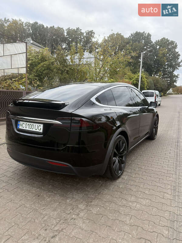Позашляховик / Кросовер Tesla Model X 2019 в Львові