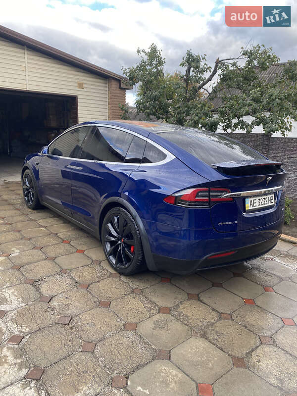Позашляховик / Кросовер Tesla Model X 2017 в Кам'янському