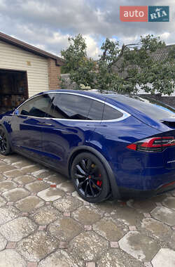 Внедорожник / Кроссовер Tesla Model X 2017 в 