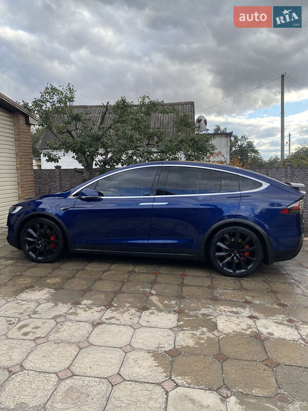 Позашляховик / Кросовер Tesla Model X 2017 в Кам'янському