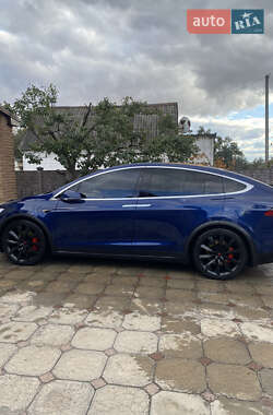 Внедорожник / Кроссовер Tesla Model X 2017 в 