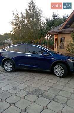 Внедорожник / Кроссовер Tesla Model X 2017 в 