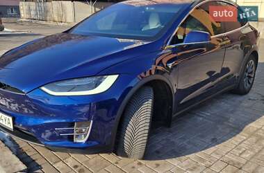 Позашляховик / Кросовер Tesla Model X 2018 в 