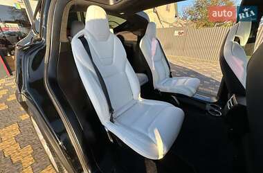 Позашляховик / Кросовер Tesla Model X 2017 в Львові