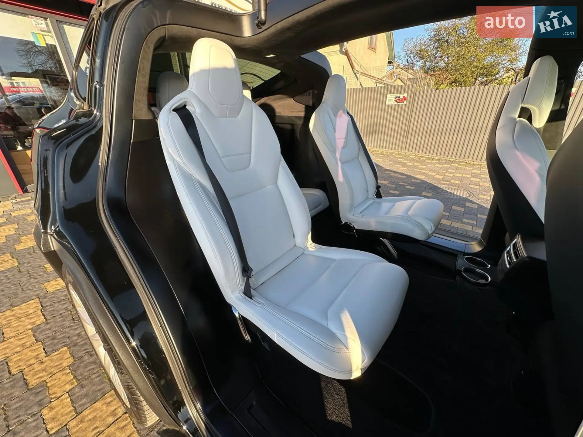2017 Tesla Model X - мініатюра 28