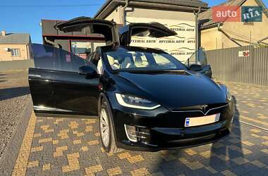 Позашляховик / Кросовер Tesla Model X 2017 в Львові