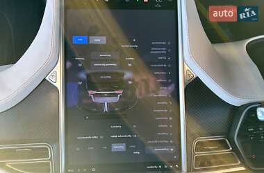 Позашляховик / Кросовер Tesla Model X 2017 в Львові