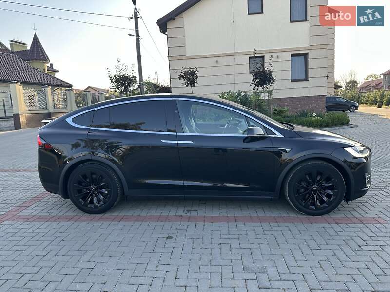 Внедорожник / Кроссовер Tesla Model X 2017 в Золочеве фото 8 Внедорожник / Кроссовер Tesla Model X 2017 в Золочеве